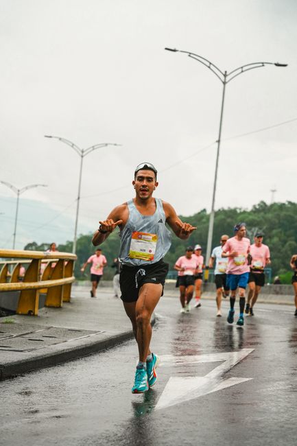 爱尔兰公开赛劳瑞62杆领先 李昊桐T2麦克罗伊T20
